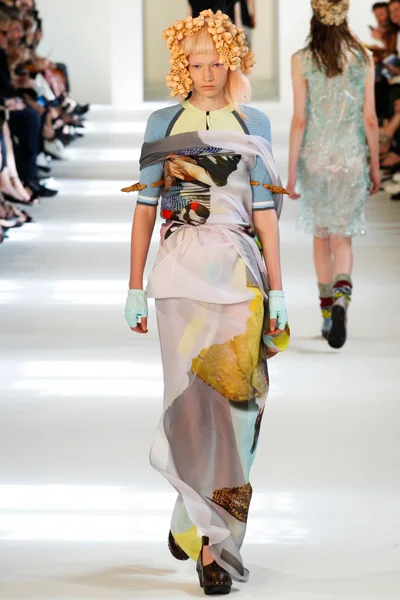 Look 24